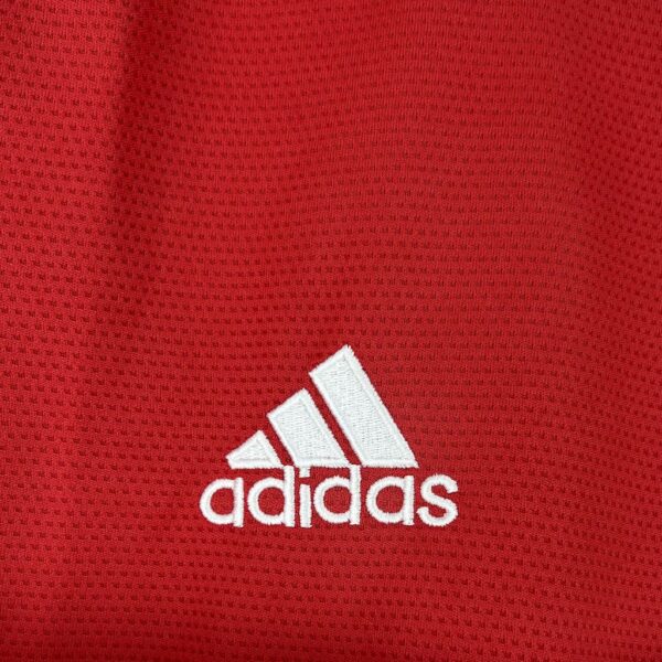 Retro Manchester United 2021/22 Home Jersey - Image 5
