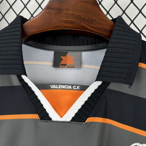 Retro Valencia CF 1999/00 Third Jersey - Image 7
