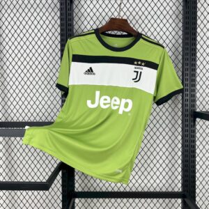 Retro Juventus 2017/18 Third Jersey