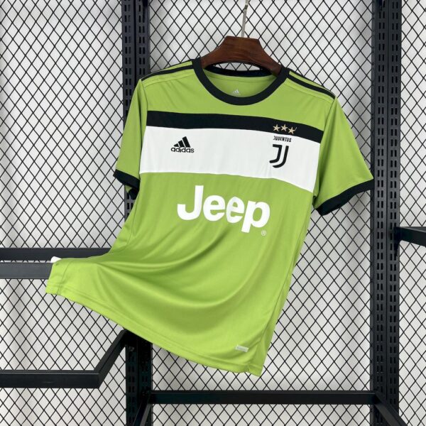 Retro Juventus 2017/18 Third Jersey