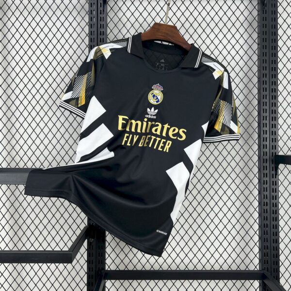 Men's Real Madrid 2025/26 Retro Special Edition Jersey