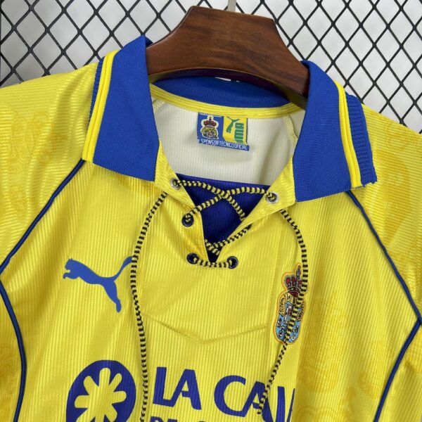 Retro UD Las Palmas 1997/98 Home Jersey - Image 7