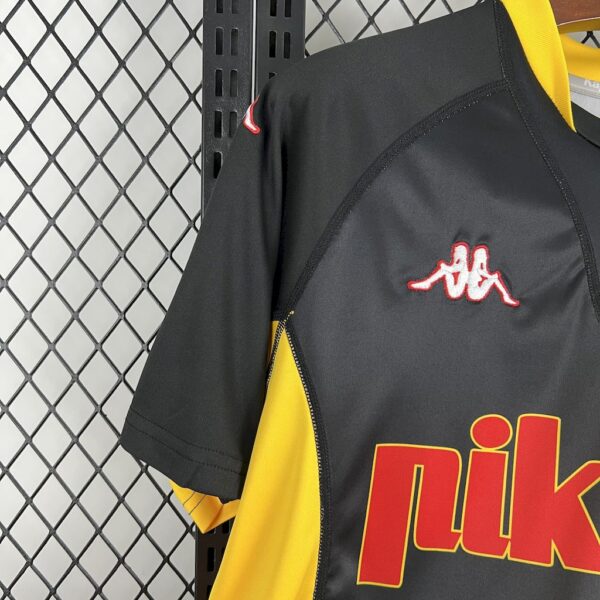 Retro Real Zaragoza 2001/02 Away Jersey - Image 6