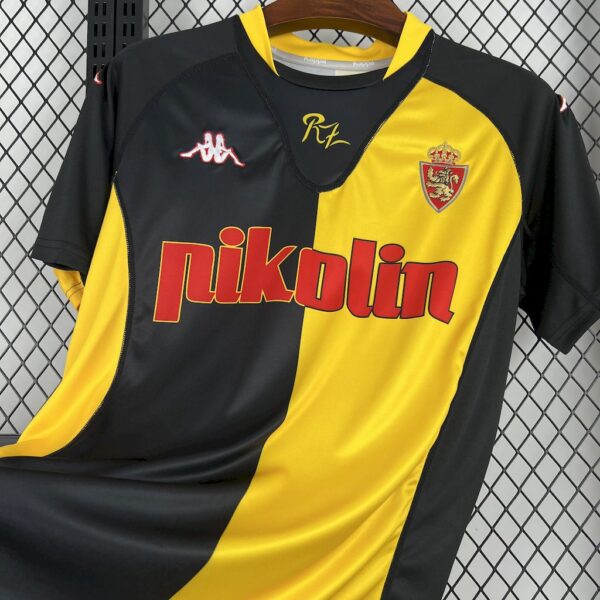 Retro Real Zaragoza 2001/02 Away Jersey - Image 4