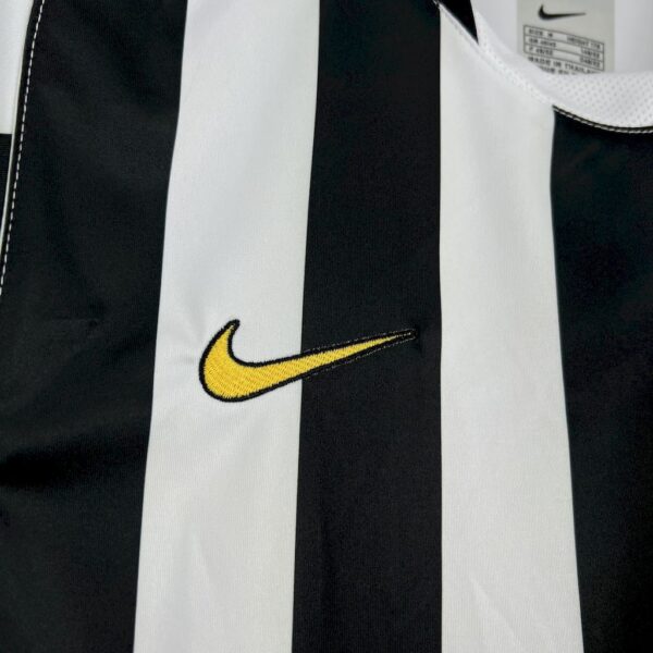 Retro Juventus 2002/03 Home Jersey - Image 5