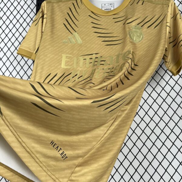 Men's Real Madrid 2025/26 Training Gold Jersey - Image 3