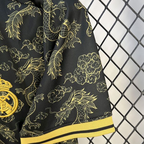 Men's Real Madrid 2025/26 Black Golden Dragon Edition Jersey - Image 3