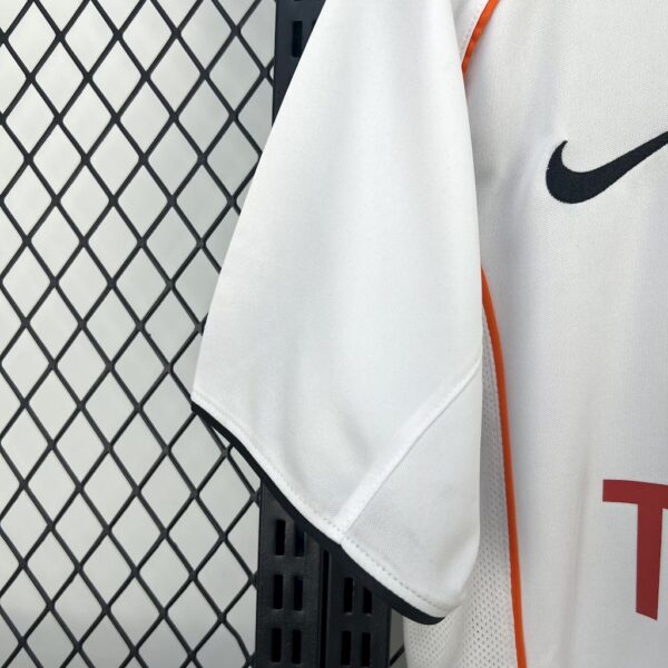Retro Valencia CF 2004/05 Home Jersey - Image 5