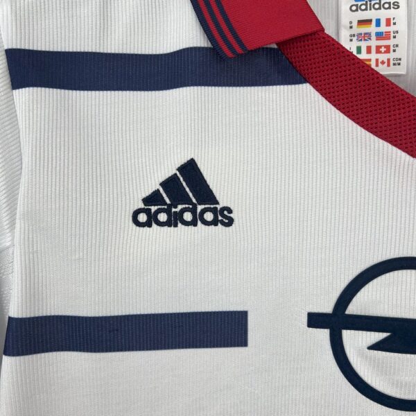 Retro Bayern Munich 1998/00 Home Jersey - Image 8