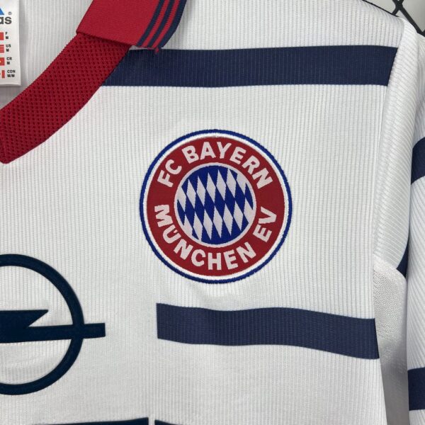 Retro Bayern Munich 1998/00 Home Jersey - Image 7