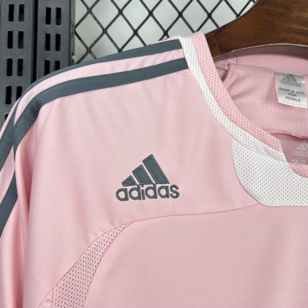 Retro Benfica 2007/08 Away Jersey - Image 8
