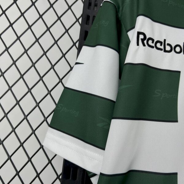 Retro Sporting CP 2000/01 Home Jersey - Image 8