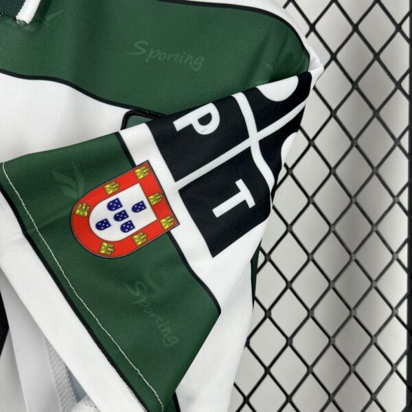 Retro Sporting CP 2000/01 Home Jersey - Image 5