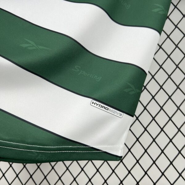 Retro Sporting CP 2000/01 Home Jersey - Image 4