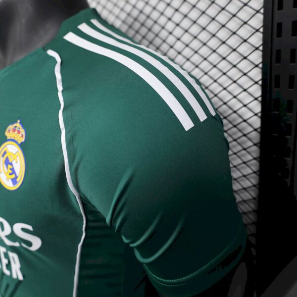 Men's Real Madrid  2025/26 Green special edition Jersey Player Version - Image 6