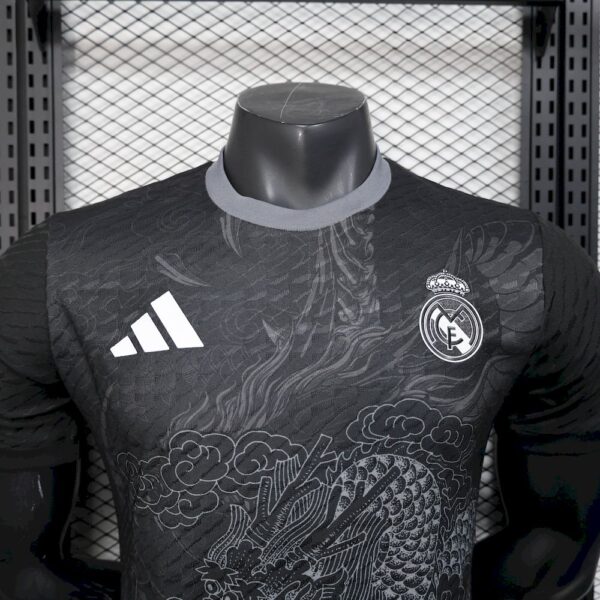 Men's Real Madrid  2025/26 Dragon special edition Jersey Player Version - Image 9