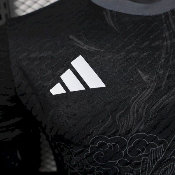 Men's Real Madrid  2025/26 Dragon special edition Jersey Player Version - Image 7