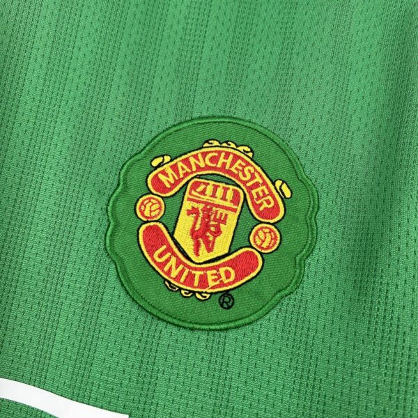 Retro Manchester United 2007/08 Goalkeeper Jersey - Image 7