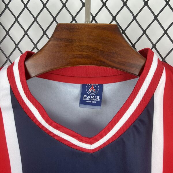 Retro Paris Saint-Germain 1975 Away （11Number）Jersey - Image 6