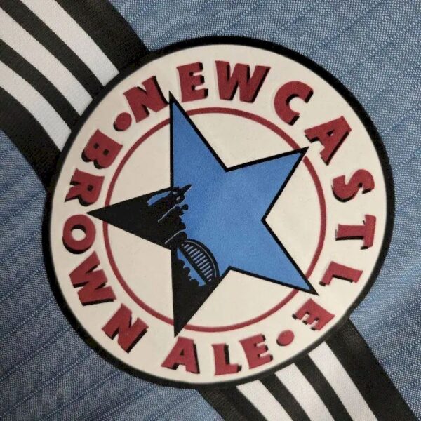 Retro Newcastle United 1996/97 Away Jersey - Image 6
