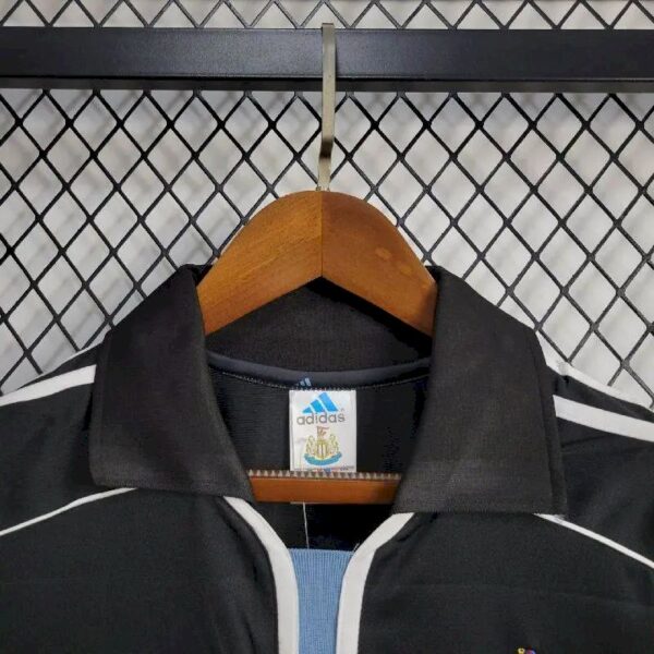 Retro Newcastle United 2001/02 Away Jersey - Image 5