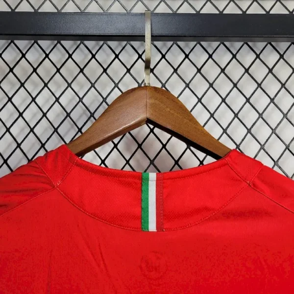 Retro Juventus 2005/06 Away Jersey - Image 4