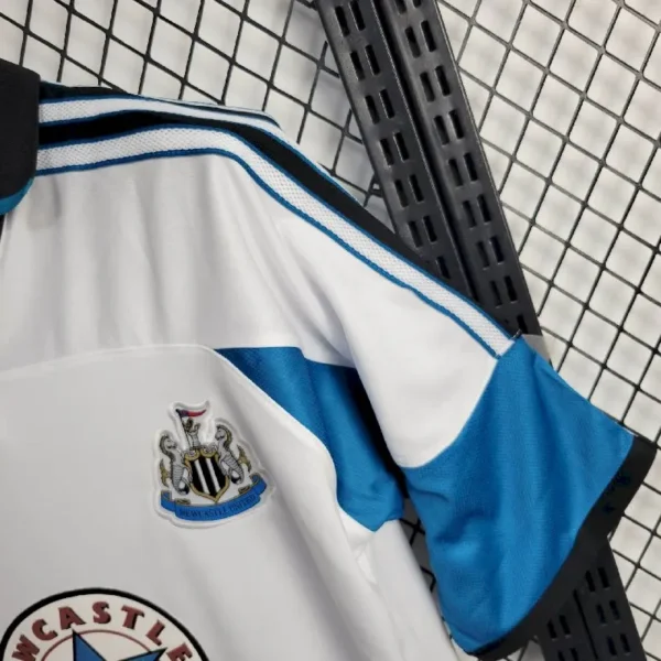 Retro Newcastle United 1999/2000 Away Jersey - Image 3