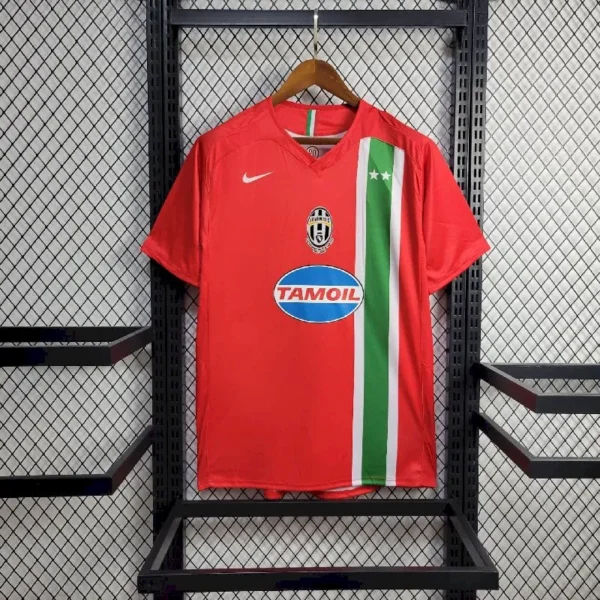 Retro Juventus 2005/06 Away Jersey - Image 2