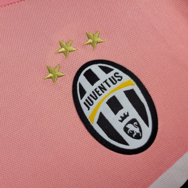 Retro Juventus 2015/16 Away Jersey - Image 8