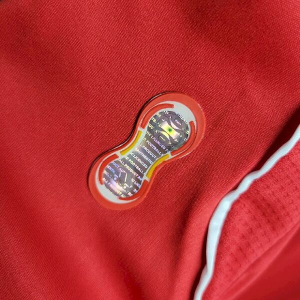 Retro Liverpool 2006/07 Home Jersey - Image 8