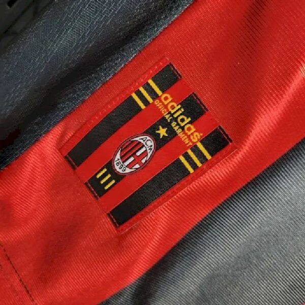 Retro AC Milan 1998/99 Home Jersey - Image 9