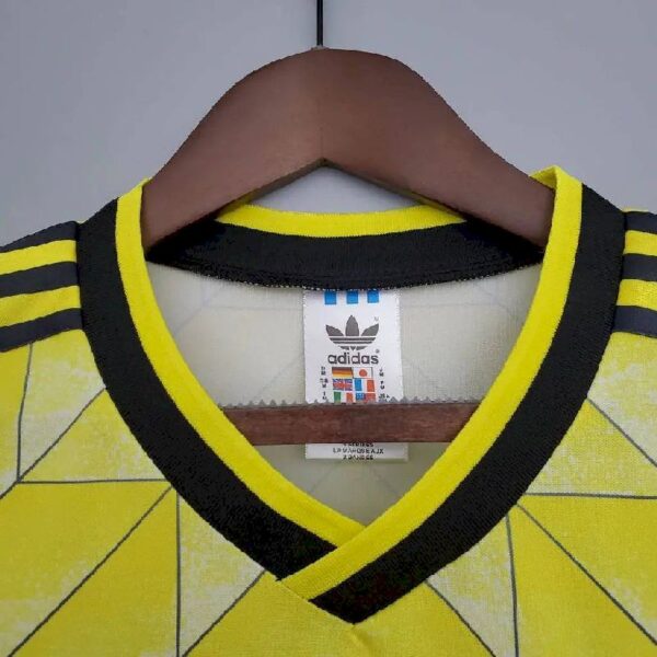 Retro Borussia Dortmund 1989 Cup Jersey - Image 2