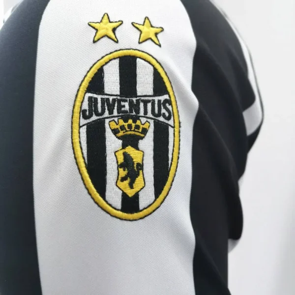 Retro Juventus 1997/98 Home Long Sleeves Jersey - Image 2