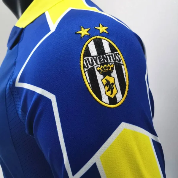 Retro Juventus 1997/98 Third Long Sleeves Jersey - Image 3