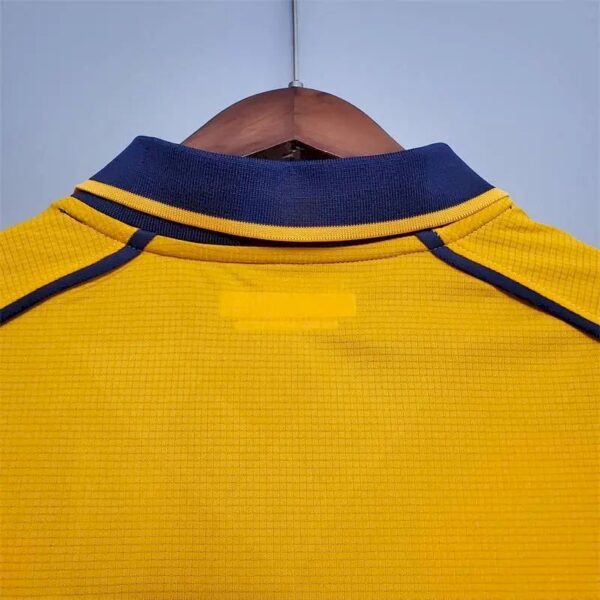 Retro Liverpool 2000/01 Away Jersey - Image 8
