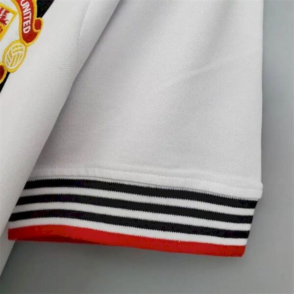 Retro Manchester United 1975/80 Away Jersey - Image 6