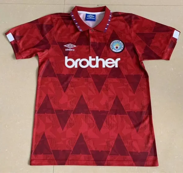 Retro Manchester City 1990/1992 Away Jersey - Image 2