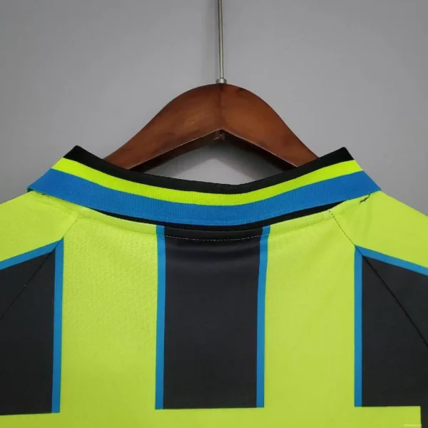 Retro Manchester City 1998-99 Away Jersey - Image 6