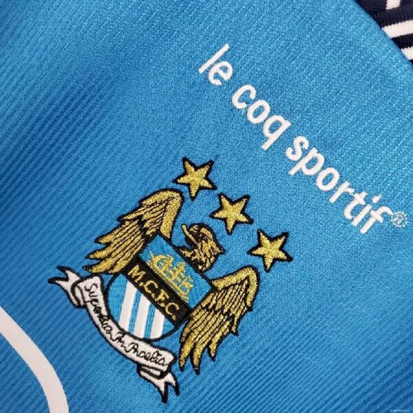 Retro Manchester City 1999/01 Home Jersey - Image 10