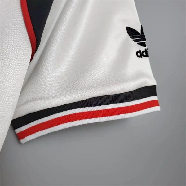 Retro Manchester United 1985 White Jersey - Image 5