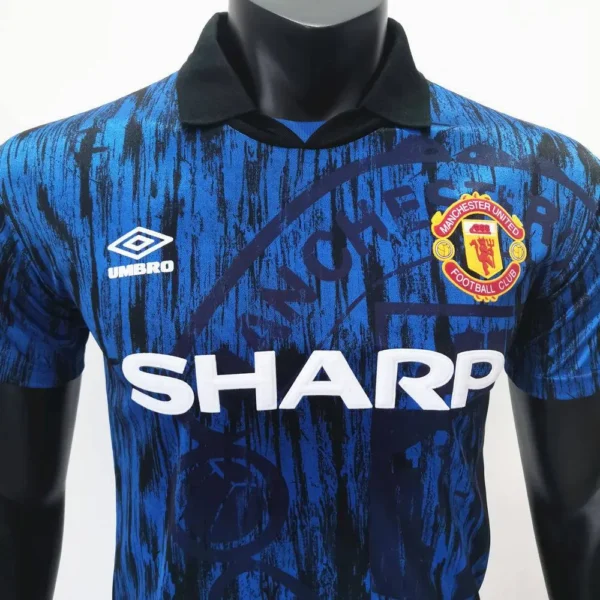 Retro Manchester United 1992/93 Away Jersey - Image 14