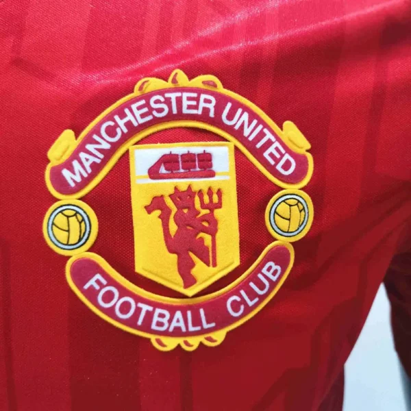 Retro Manchester United 1992/94 Home Jersey - Image 11