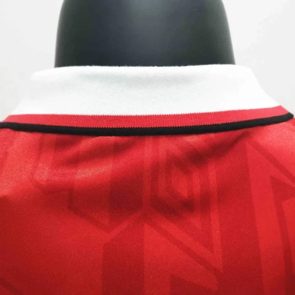 Retro Manchester United 1992/94 Home Jersey - Image 14