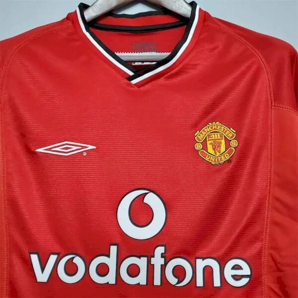 Retro Manchester United 2000/01 Home Jersey - Image 2