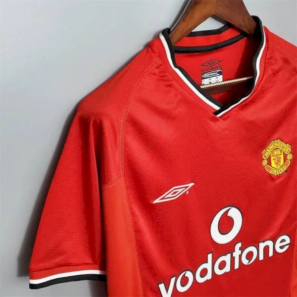 Retro Manchester United 2000/01 Home Jersey - Image 3