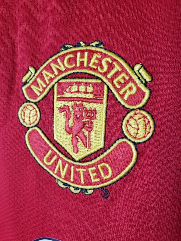 Retro Manchester United 2004/06 Home Long Sleeves Jersey - Image 3