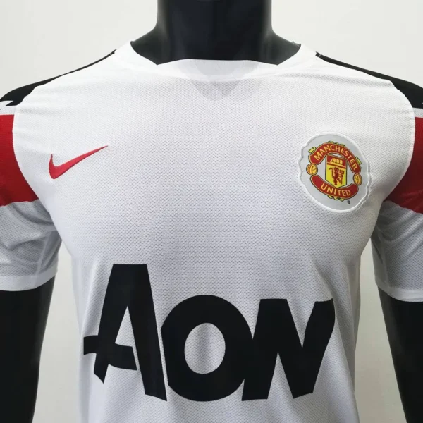 Retro Manchester United 2010/11 Away Jersey - Image 2