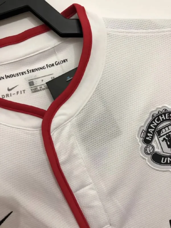 Retro Manchester United 2012/13 Away Jersey - Image 3