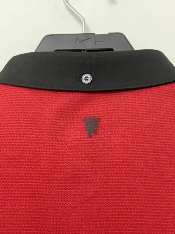 Retro Manchester United 2013/14 Home Jersey - Image 4
