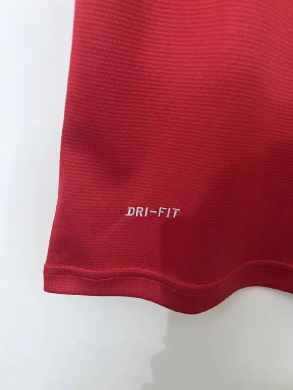 Retro Manchester United 2013/14 Home Jersey - Image 5